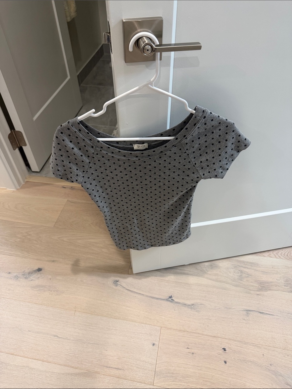Brandy Melville Gray Short Sleeve Polka Dot Top